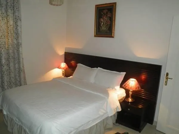 ホテル Al Janadriyah Suites 7 リヤード